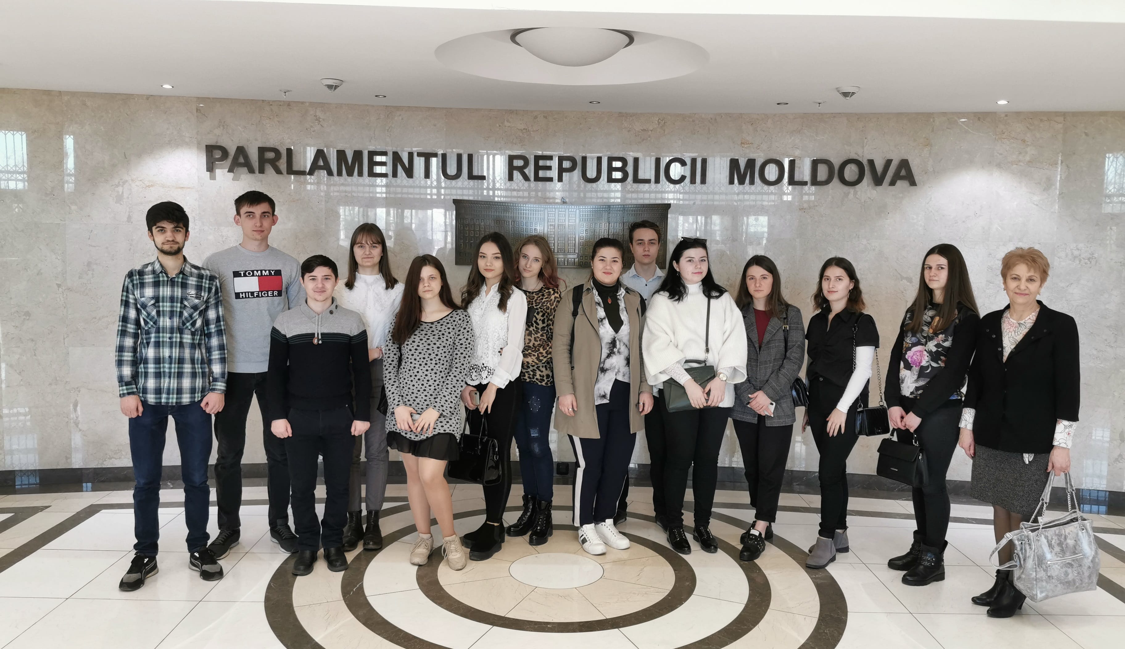 Vizita studenților de la Facultatea Relații Internaționale, Științe Politice și Jurnalism la Parlamentul RM